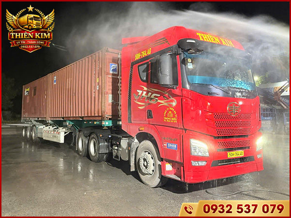 Vận tải container