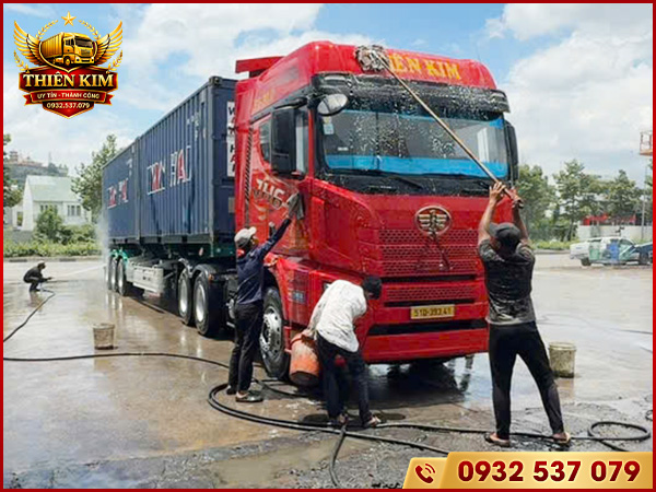 Vận tải container