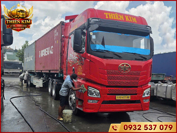 Vận tải container