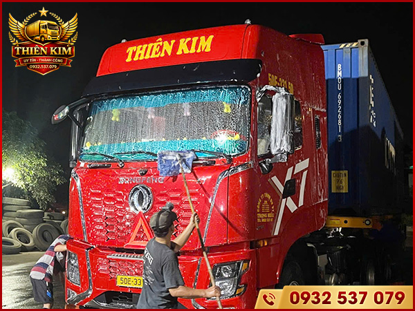 Vận tải container