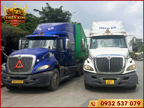 Vận tải container